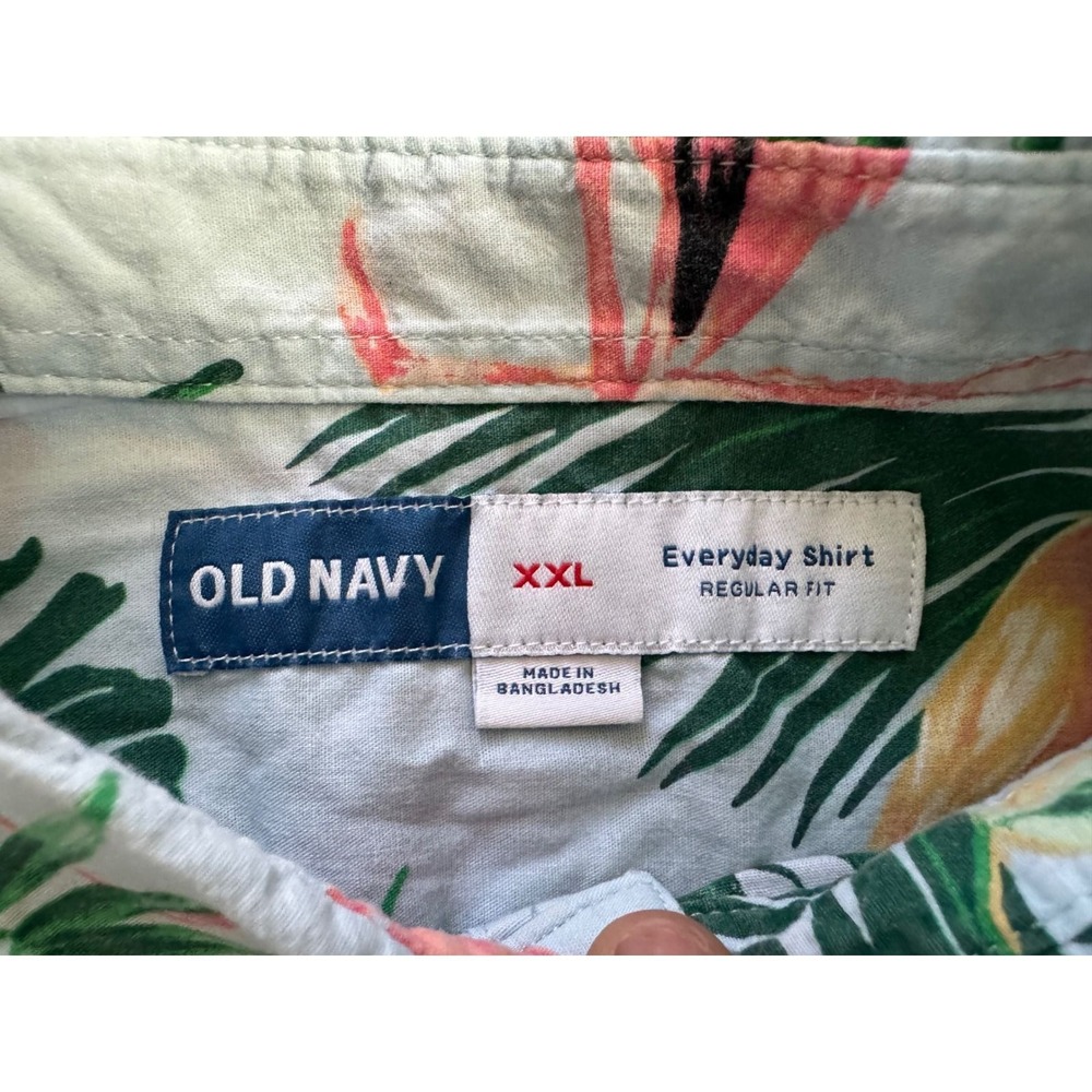 Old Navy Mens XXL Everyday Shirt Flamingo Tropical Palm Print Button Down Blue - Picture 6 of 7